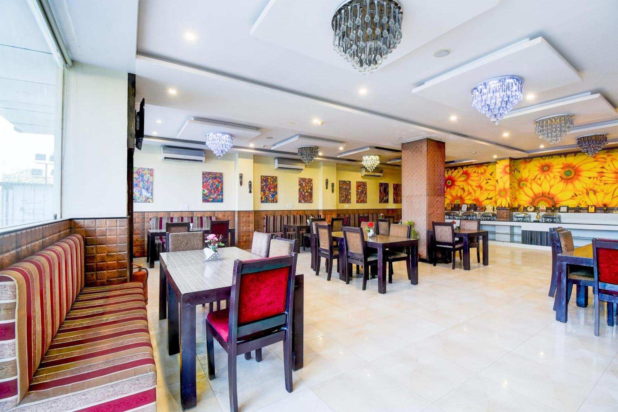 Palette Jaipur Near Akshardham Temple Formerly Hotel V One Pride Exterior photo